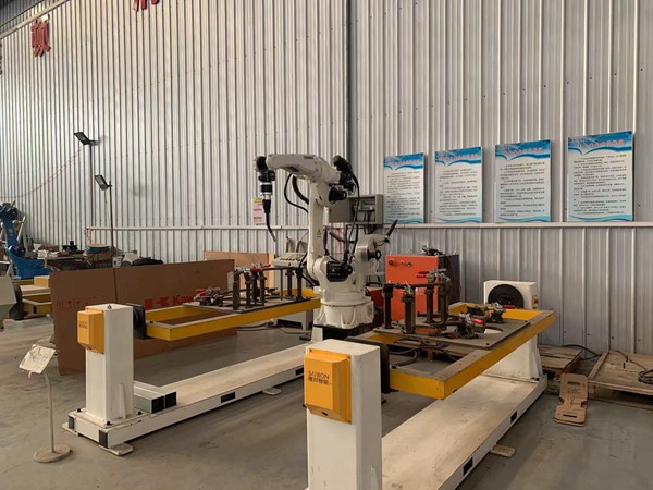 钢结构自动焊接机械人厂家 钢结构焊接机械人展示