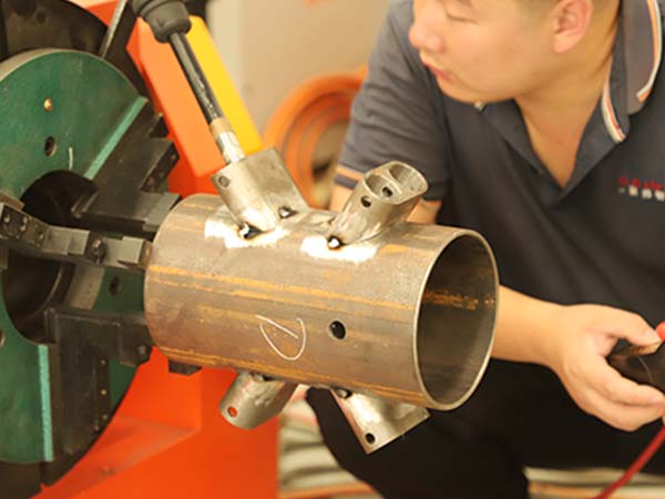 È«×Ô¶¯µãº¸»úеÈ˵ıà³Ì¼¼ÇÉ È«×Ô¶¯µãº¸»úеÈ˵ıà³Ì¼¼ÇÉ