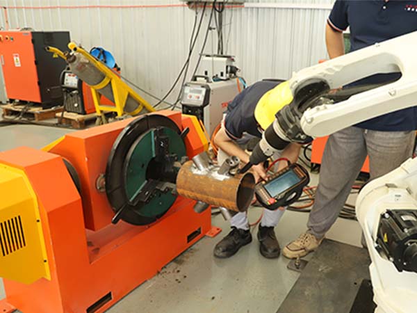 ȫ�Զ����ӻ�е�˵Ĺ�װ�о�����װ�ã���������������