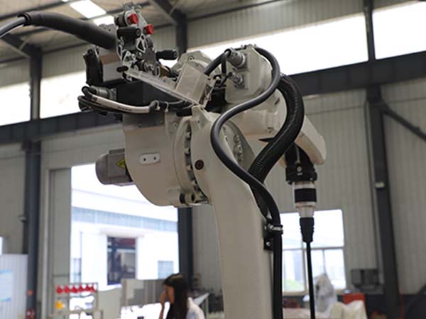 ��ҵ���ӻ�е����ߺ���Ч��