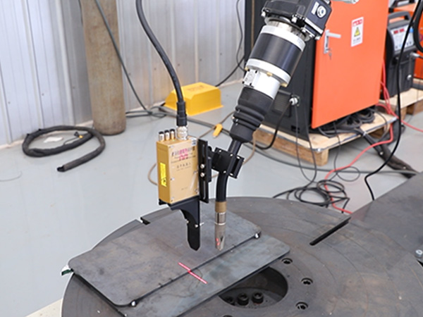 自动化焊机自动寻缝的优势 自动化焊机自动寻缝的优势