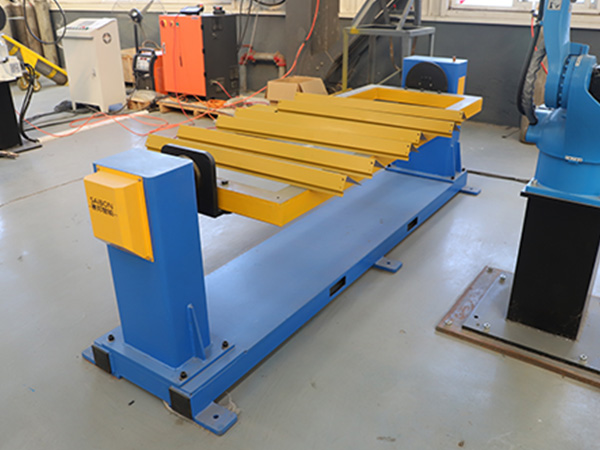 选择合适的焊接变位机厂家 选择合适的焊接变位机厂家